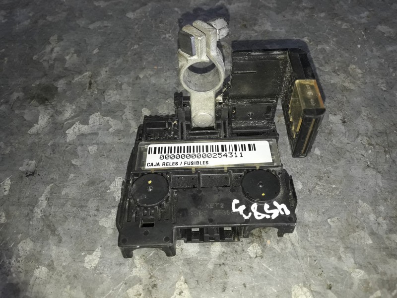 Recambio de caja reles / fusibles para ford puma referencia OEM IAM 1703290592 T30039120426 