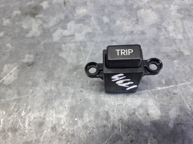 Recambio de interruptor para hyundai i30cw referencia OEM IAM 202006045  