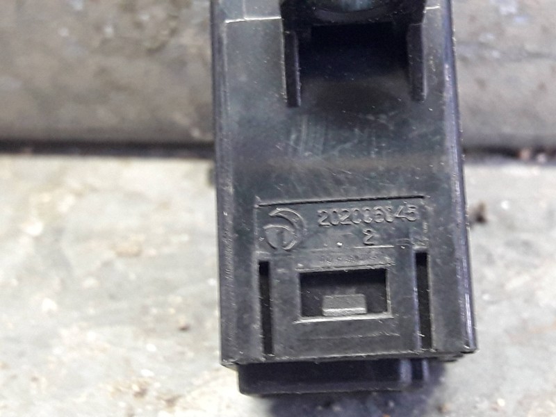 Recambio de interruptor para hyundai i30cw referencia OEM IAM 202006045  
