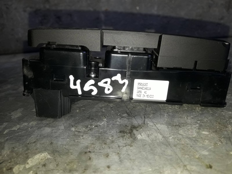 Recambio de warning para opel mokka referencia OEM IAM 95016183  