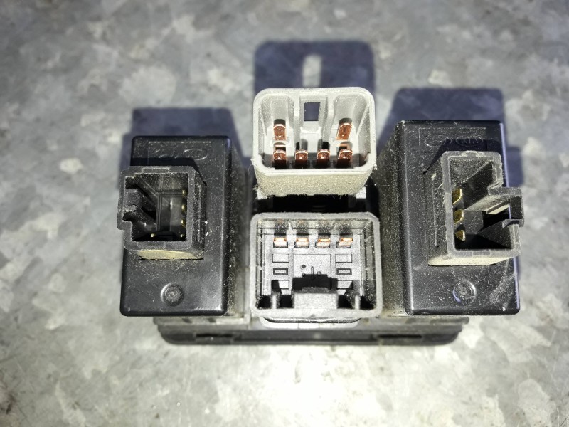 Recambio de mando luces para hyundai i30cw referencia OEM IAM 202002962  