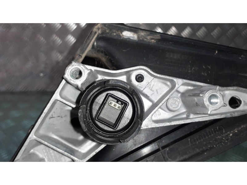 Recambio de retrovisor izquierdo para bmw serie 3 berlina (e90) referencia OEM IAM 010803  ELECTRICO