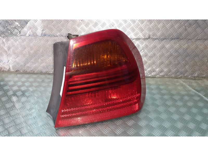 Recambio de piloto trasero derecho para bmw serie 3 berlina (e90) referencia OEM IAM 276302  5 PINES