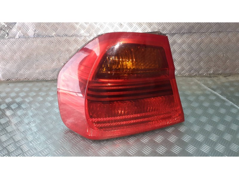 Recambio de piloto trasero izquierdo para bmw serie 3 berlina (e90) referencia OEM IAM 276301  5 PINES