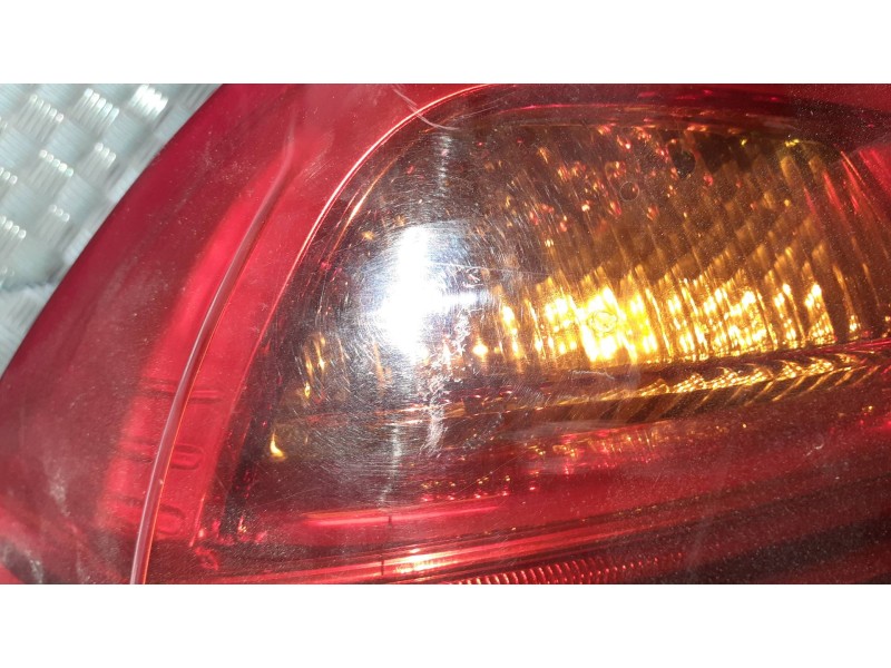 Recambio de piloto trasero izquierdo para bmw serie 3 berlina (e90) referencia OEM IAM 276301  5 PINES