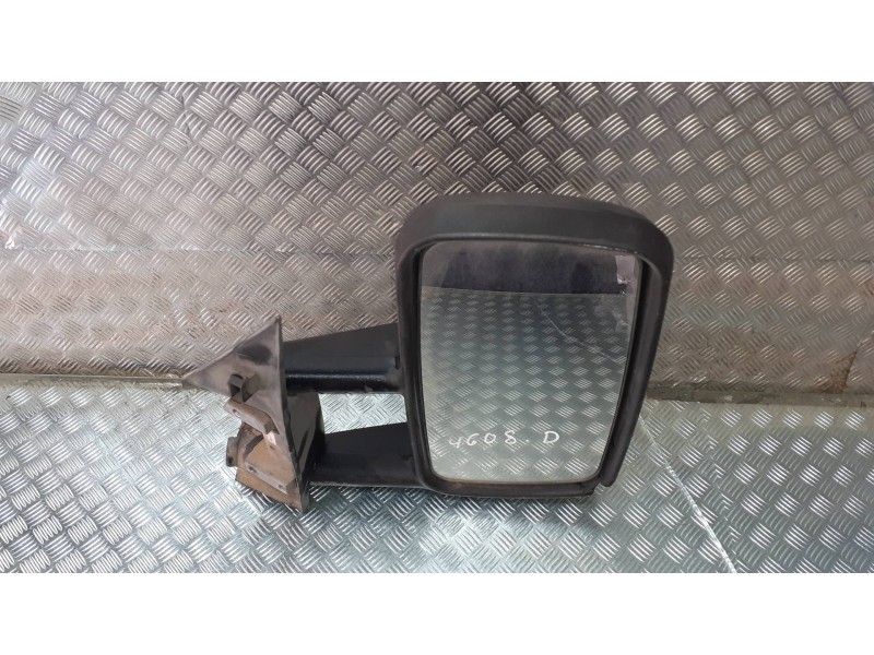 Recambio de retrovisor derecho para mercedes-benz sprinter 02.00  caja cerrada referencia OEM IAM A9018106416  MANUAL