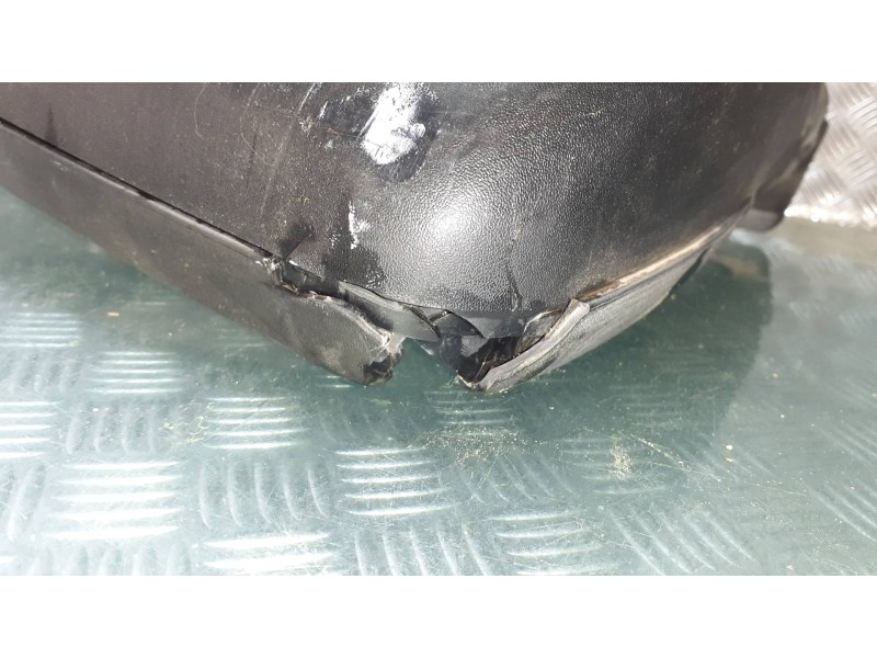 Recambio de retrovisor derecho para mercedes-benz sprinter 02.00  caja cerrada referencia OEM IAM A9018106416  MANUAL