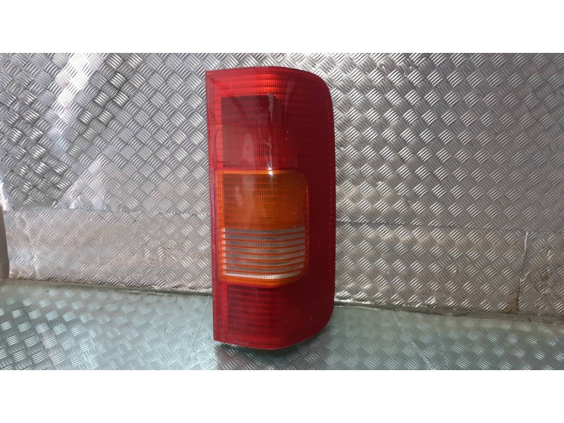 Recambio de piloto trasero derecho para volkswagen lt caja cerrada / combi (mod. 1997) referencia OEM IAM 2D0945257C  