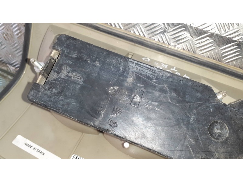 Recambio de piloto trasero derecho para volkswagen lt caja cerrada / combi (mod. 1997) referencia OEM IAM 2D0945257C  