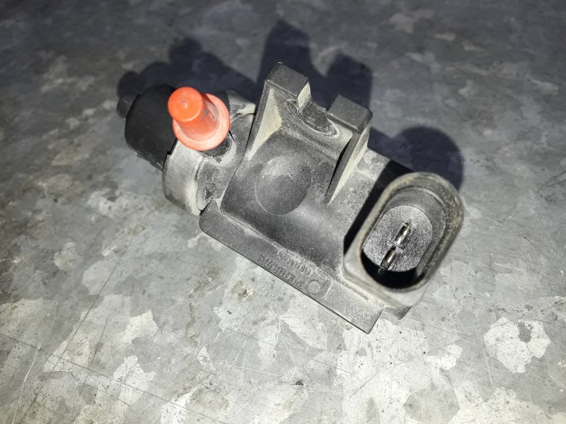 Recambio de valvula aire adicional para audi a3 (8l) referencia OEM IAM 1J0906627 72290320 