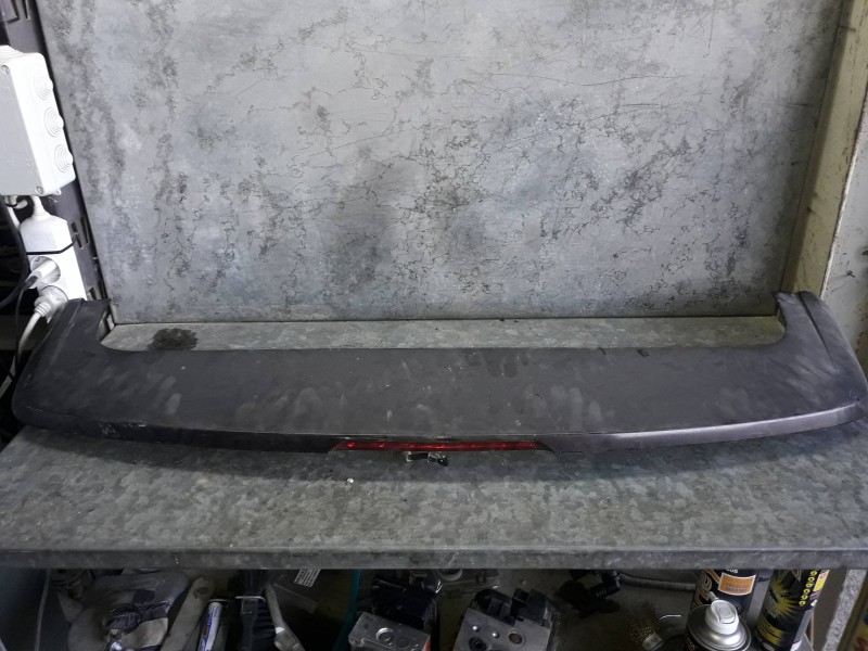 Recambio de aleron trasero para opel mokka excellence referencia OEM IAM 95978986  