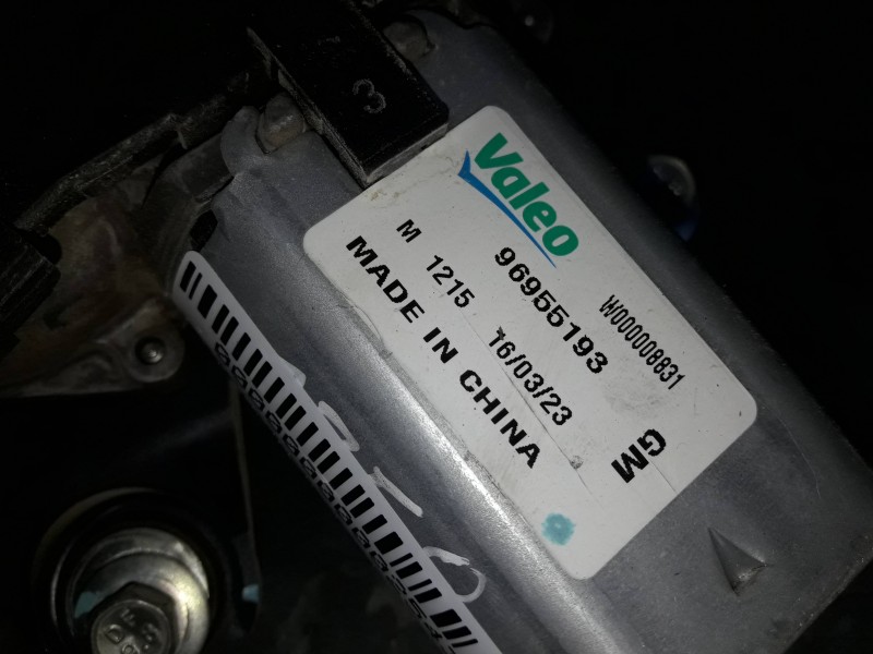 Recambio de motor limpia trasero para opel mokka excellence referencia OEM IAM 96955193  VALEO