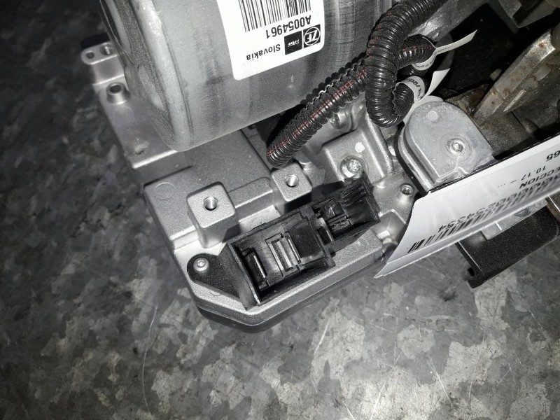 Recambio de columna direccion para seat ibiza kj referencia OEM IAM 2Q0065 2Q1423510BG A0054961