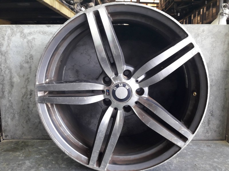 Recambio de llanta para bmw serie 3 berlina (e90) referencia OEM IAM BK133  19X8.5JJ