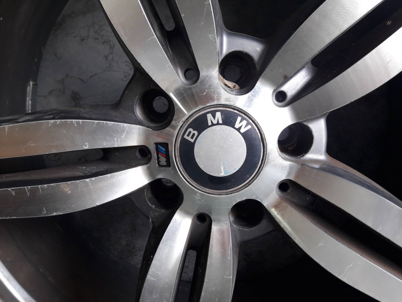 Recambio de llanta para bmw serie 3 berlina (e90) referencia OEM IAM BK133  19X8.5JJ
