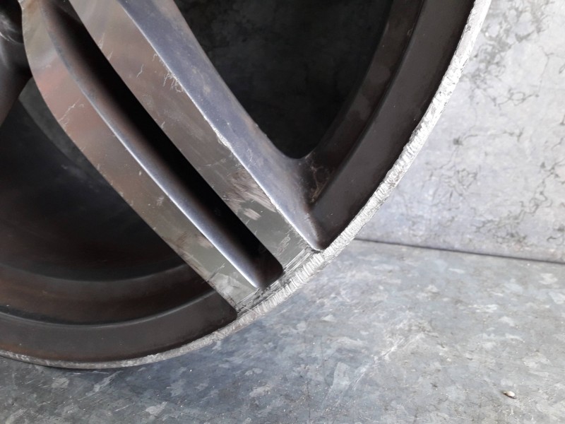 Recambio de llanta para bmw serie 3 berlina (e90) referencia OEM IAM BK133  19X8.5JJ