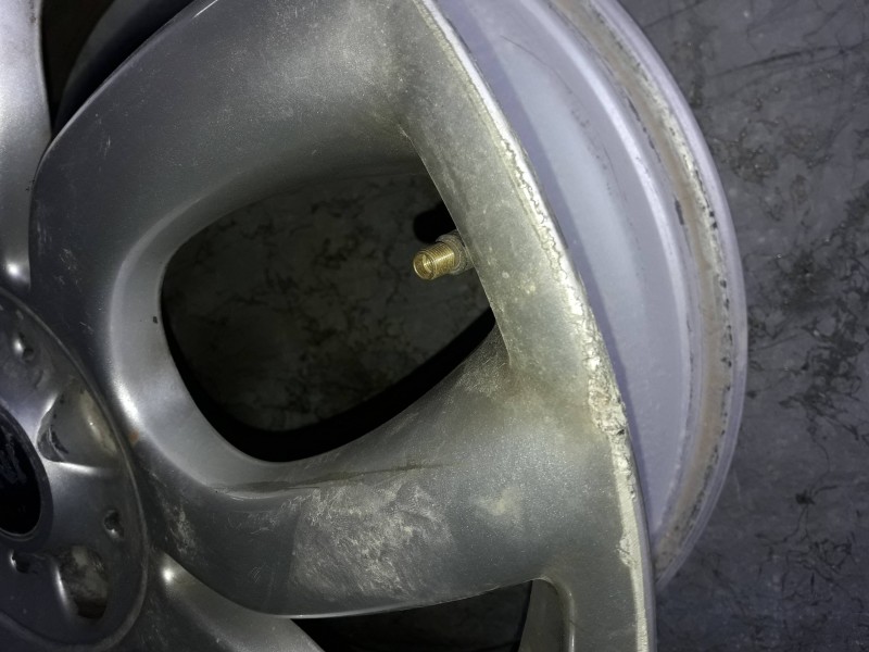 Recambio de juego llantas para bmw mini (r50,r53) cooper referencia OEM IAM 6775801 4 LLANTAS 7JX17