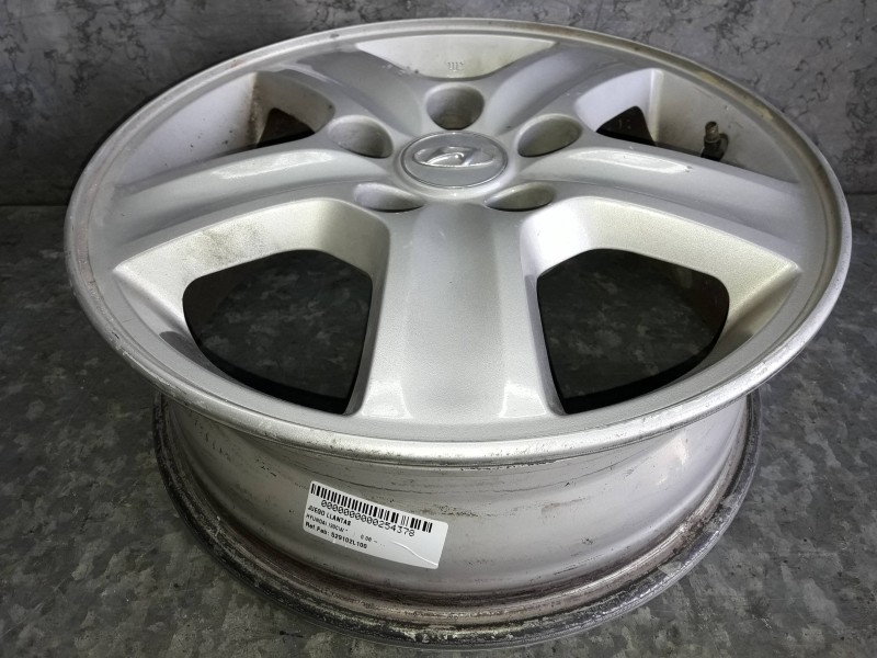 Recambio de juego llantas para hyundai i30cw referencia OEM IAM 529102L100 5.5JX15 