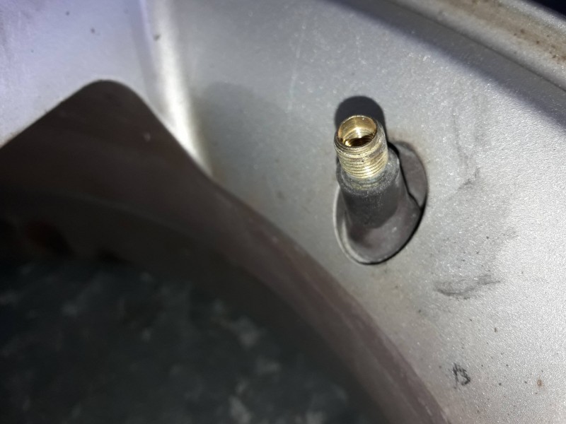 Recambio de juego llantas para hyundai i30cw referencia OEM IAM 529102L100 5.5JX15 