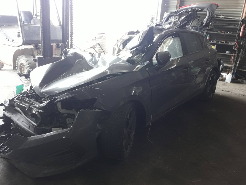 cupra leon (kl1) del año 2024