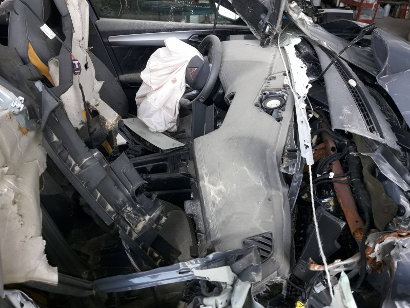 cupra leon (kl1) del año 2024