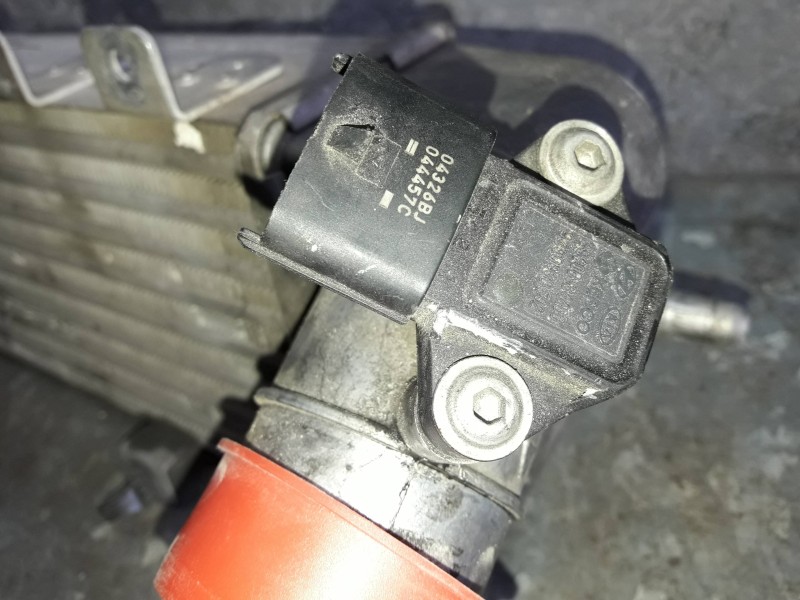 Recambio de intercooler para hyundai i30cw referencia OEM IAM 6714315 282712A610 