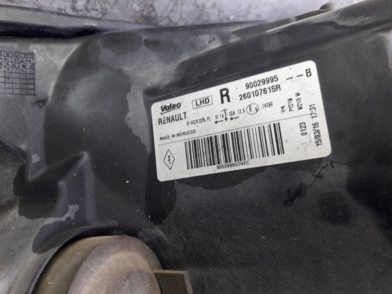 Recambio de faro derecho para dacia sandero referencia OEM IAM 260107615R 9002995 