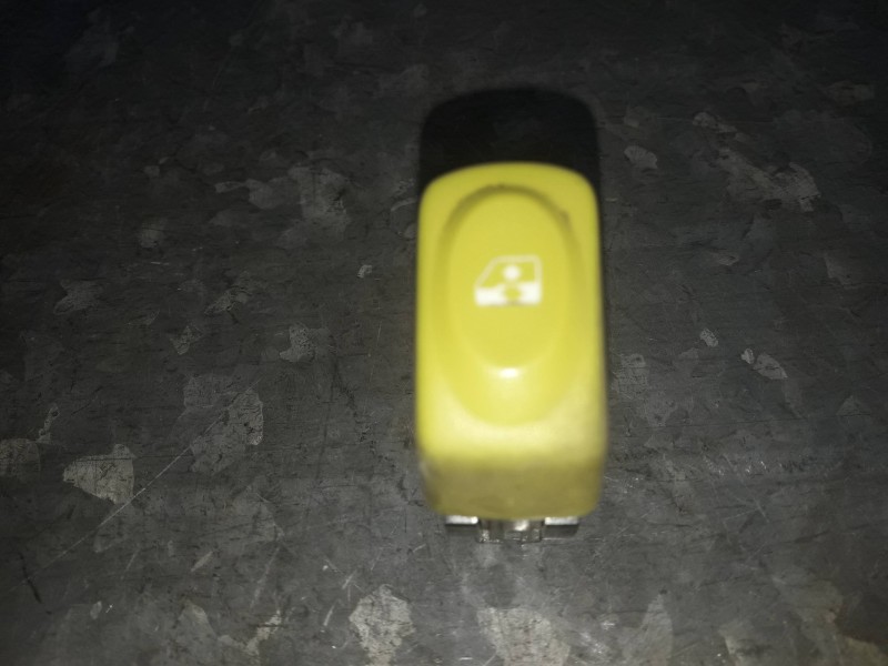 Recambio de mando elevalunas delantero derecho para renault twingo (co6) referencia OEM IAM 425386J  