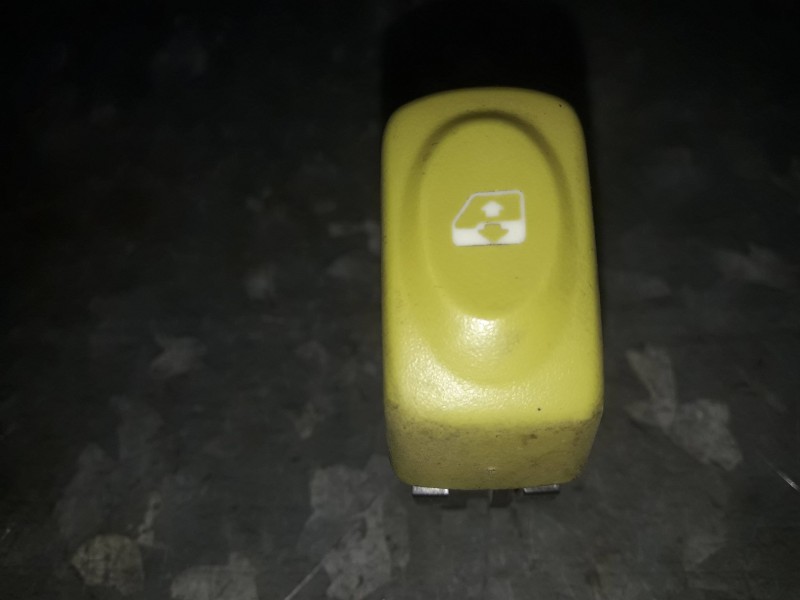 Recambio de mando elevalunas delantero izquierdo para renault twingo (co6) referencia OEM IAM 425387J  