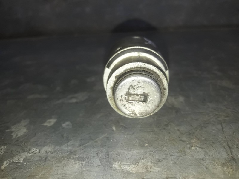 Recambio de bombin porton trasero para ford focus berlina (cap) referencia OEM IAM 4M5AR16C826AD  