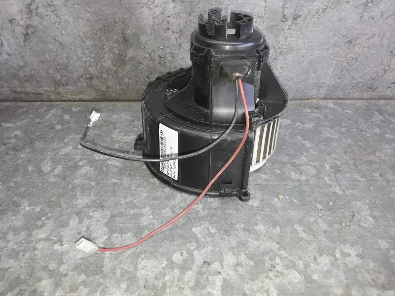 Recambio de motor calefaccion para opel astra gtc referencia OEM IAM 52407543 885601156 