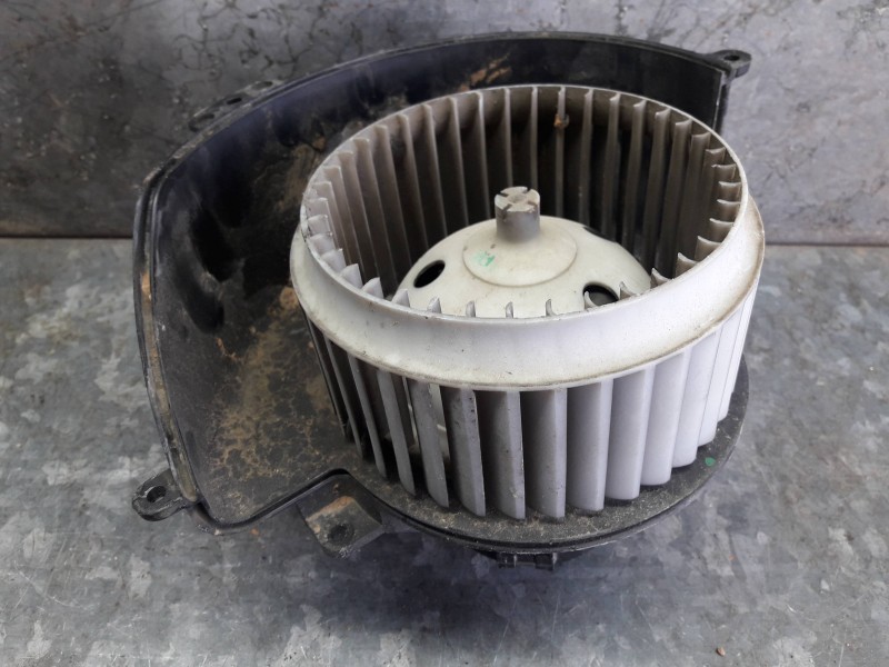 Recambio de motor calefaccion para opel astra gtc referencia OEM IAM 52407543 885601156 