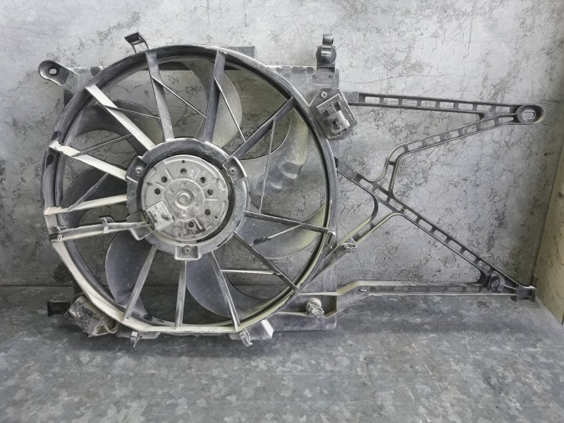 Recambio de electroventilador para opel astra gtc referencia OEM IAM 0130303886 9129526 