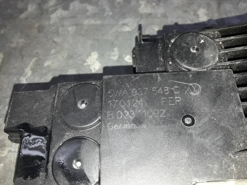 Recambio de caja reles / fusibles para cupra leon (kl1) referencia OEM IAM 5WA937548C 5WA937548 B02371092