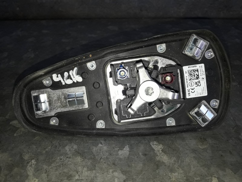 Recambio de base de antena para cupra leon (kl1) referencia OEM IAM 5WA035507A  