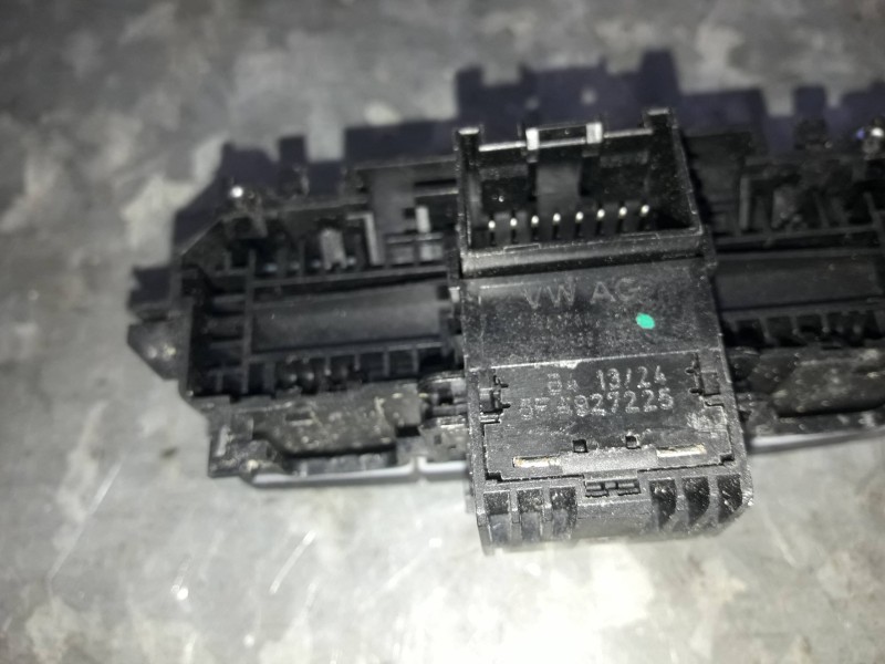 Recambio de freno de mano electrico para cupra leon (kl1) referencia OEM IAM 5FA927225  