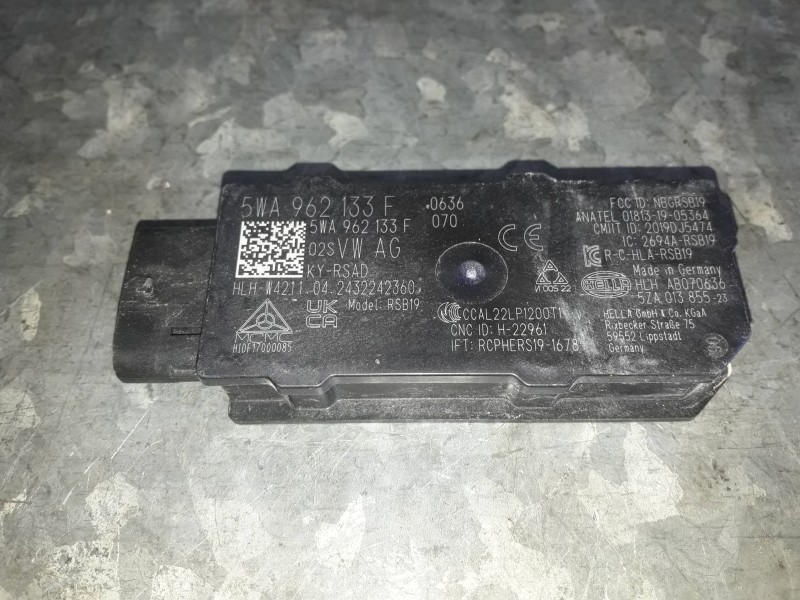 Recambio de antena para cupra leon (kl1) referencia OEM IAM 5WA962133F  