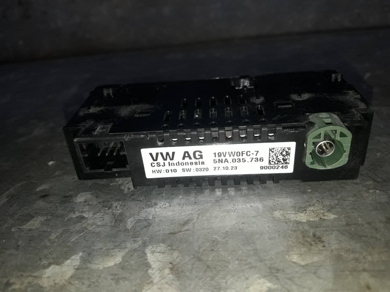 Recambio de cargador movil para cupra leon (kl1) referencia OEM IAM 5NA035736  