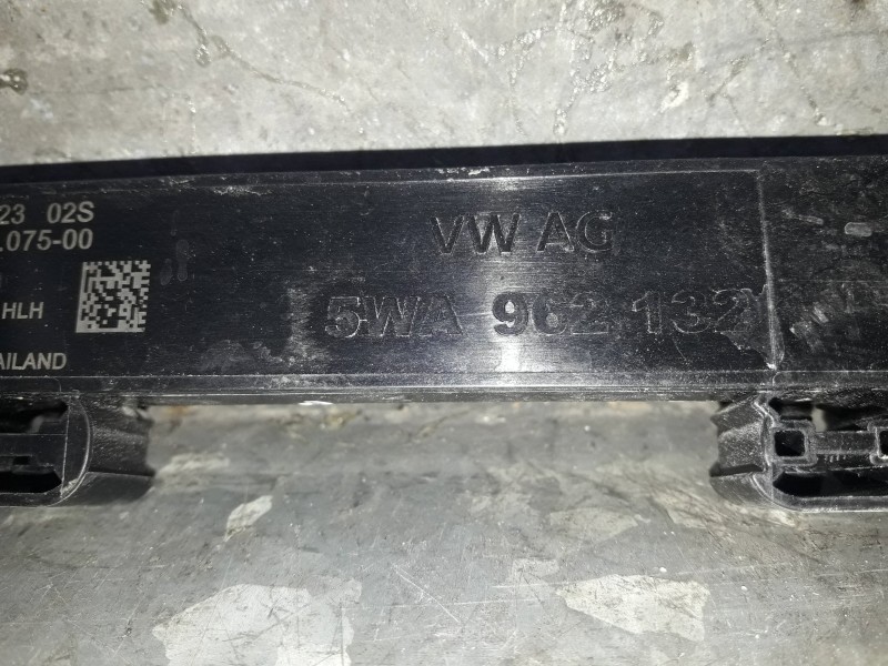 Recambio de antena para cupra leon (kl1) referencia OEM IAM 5WA962132 5FA22407500 2312075