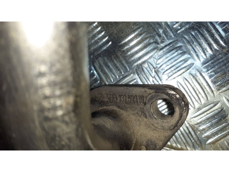 Recambio de tubo para volkswagen bora berlina (1j2) referencia OEM IAM 036131521N  EGR
