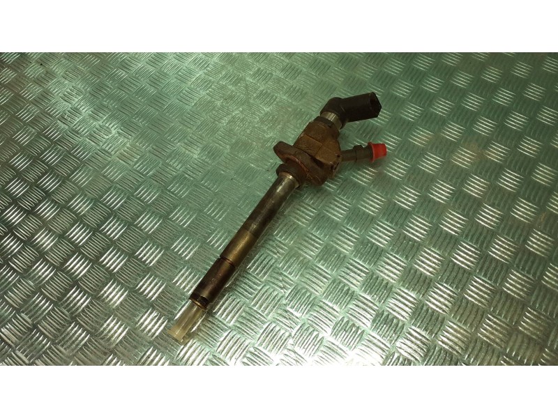 Recambio de inyector para volvo s40 berlina referencia OEM IAM 9647247280  2 PINES