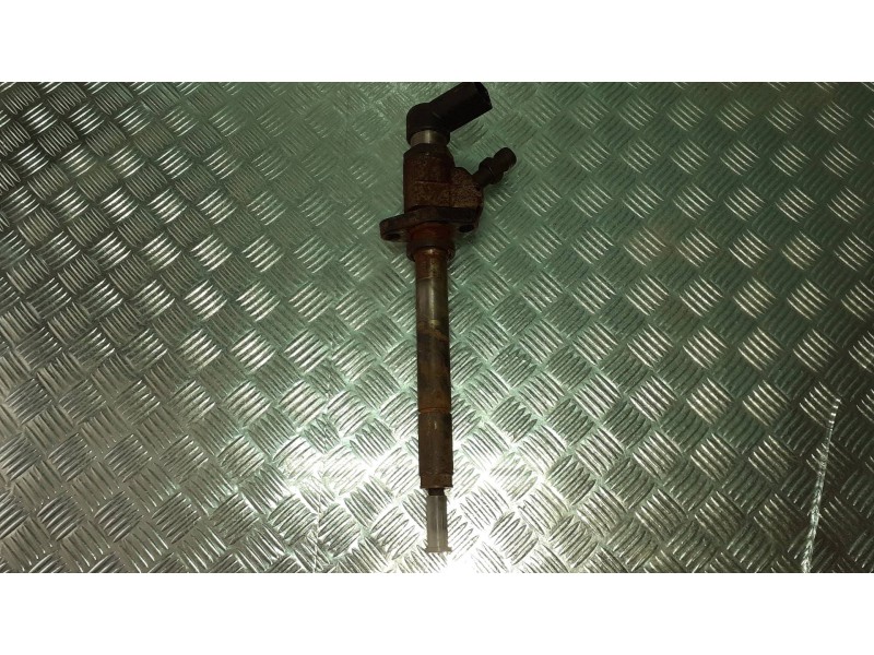 Recambio de inyector para volvo s40 berlina referencia OEM IAM 9647247280  2 PINES