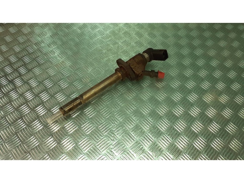 Recambio de inyector para volvo s40 berlina referencia OEM IAM 9647247280  2 PINES