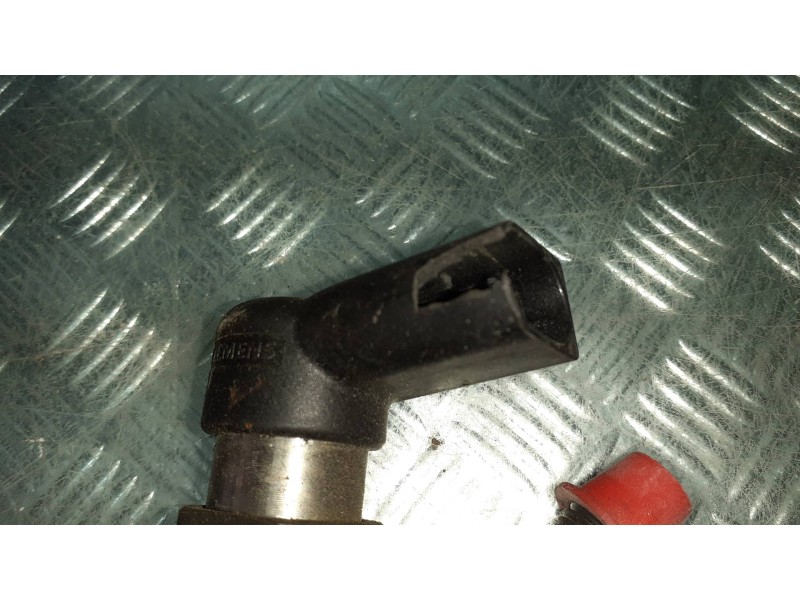 Recambio de inyector para volvo s40 berlina referencia OEM IAM 9647247280  2 PINES