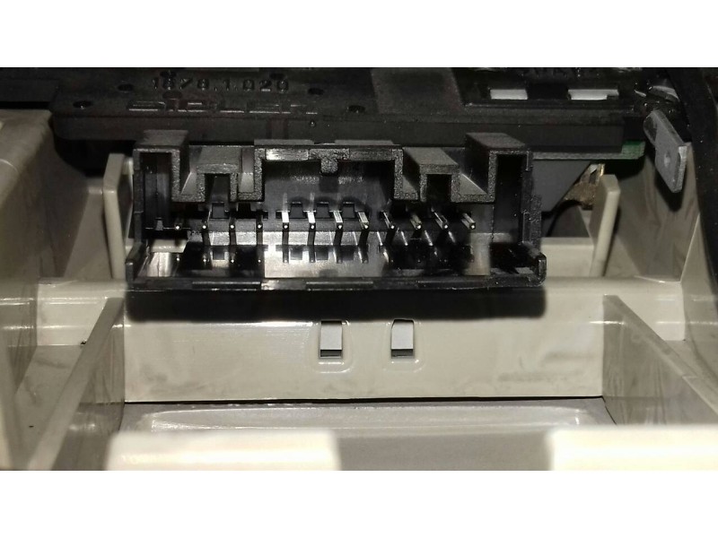 Recambio de luz interior para audi a6 berlina (4f2) 3.0 tdi quattro (171kw) referencia OEM IAM 4F0947135B  