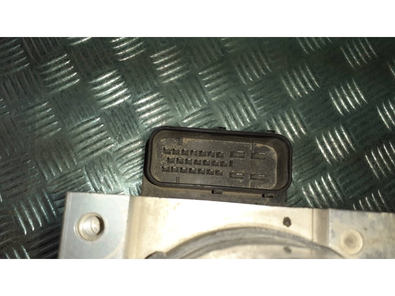 Recambio de abs para kia carnival referencia OEM IAM 2K56T437A0  0K2FA667B0