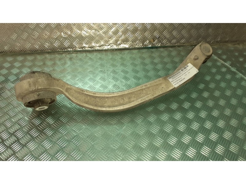Recambio de brazo suspension superior delantero derecho para audi a4 berlina (8e) referencia OEM IAM 8E0407694  