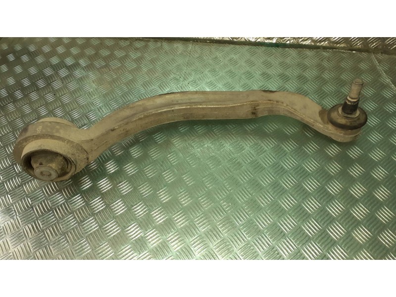 Recambio de brazo suspension superior delantero derecho para audi a4 berlina (8e) referencia OEM IAM 8E0407694  