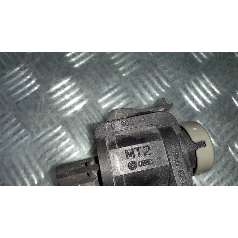 Recambio de valvula aire adicional para volkswagen lt caja cerrada / combi (mod. 1997) referencia OEM IAM 1J0906283C  2 PINES