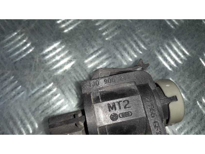 Recambio de valvula aire adicional para volkswagen lt caja cerrada / combi (mod. 1997) referencia OEM IAM 1J0906283C  2 PINES